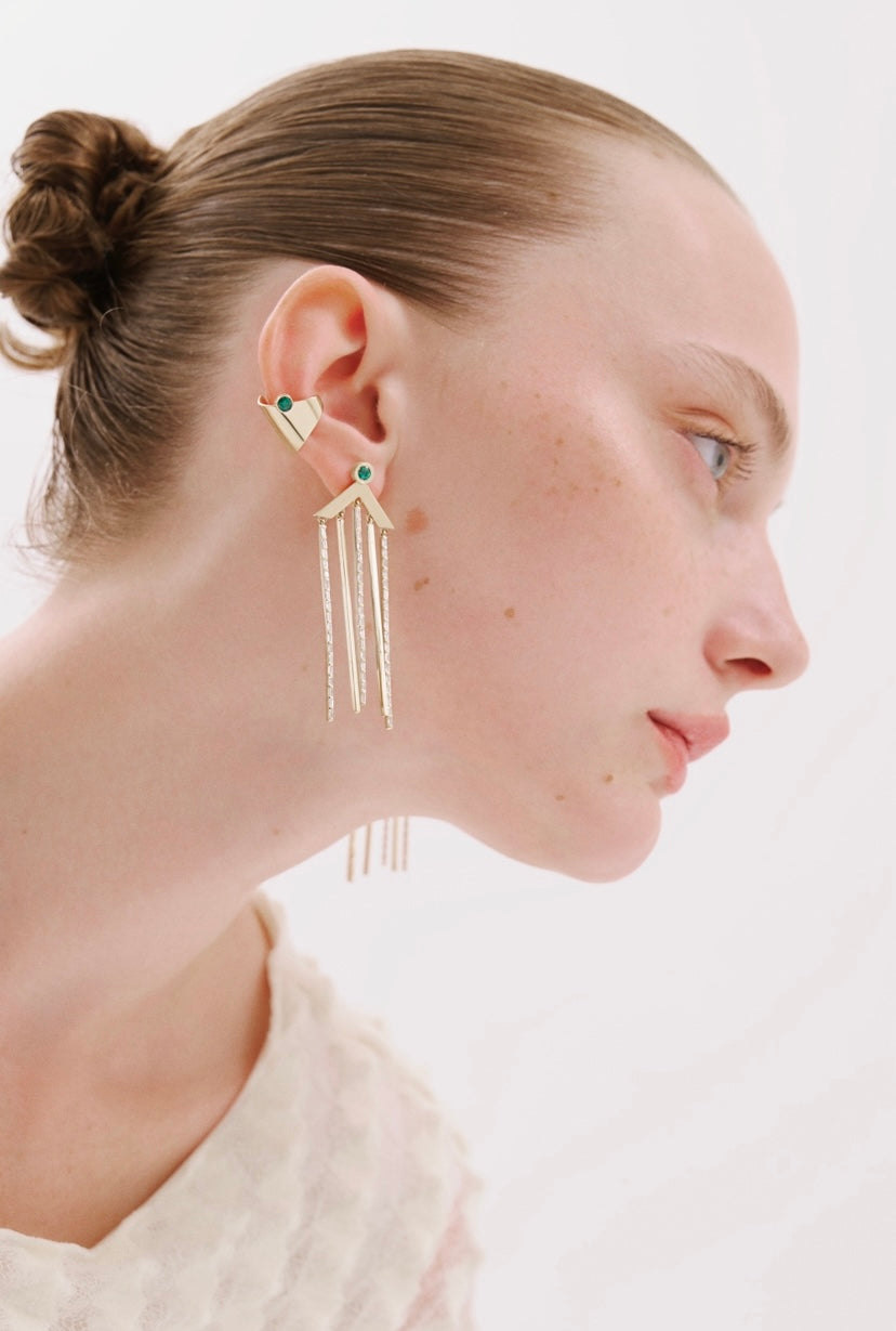 Savorayt taş detaylı altın ear cuff